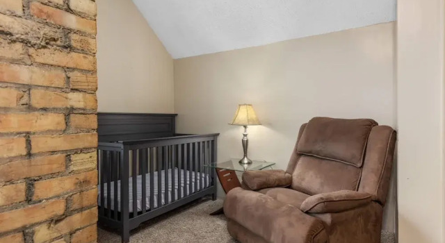 HIstoric 4 BR Near Fulton St, Buchen Sie Ferienhaus Grand Rapids 