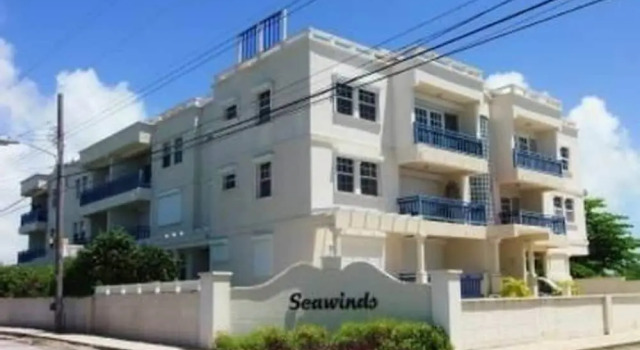 Beautiful Apartment Across The Road From The Beach