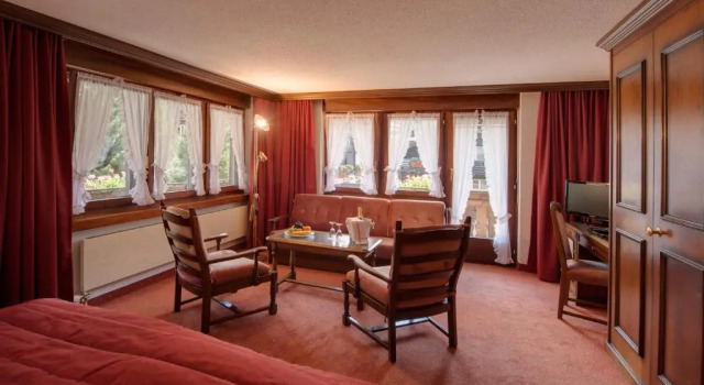 Полулюкс Economy Hotel Astoria