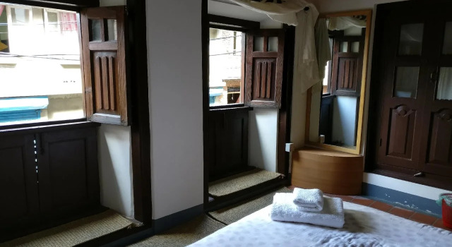 Hiranya Guest House