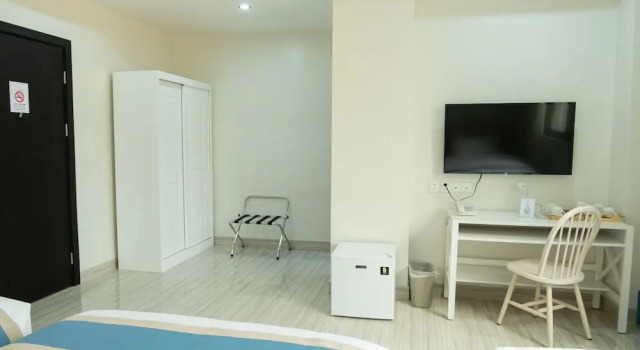 Четырёхместный семейный номер Standard Hampton Suites