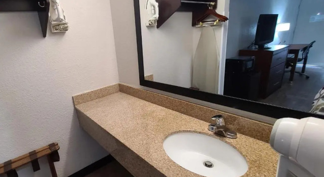 Номер Superior Red Roof Inn Florence, SC