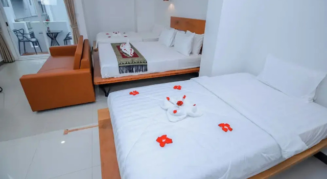 Трёхместный семейный номер Standard с балконом и с видом на город Bliss & Beats Hostel