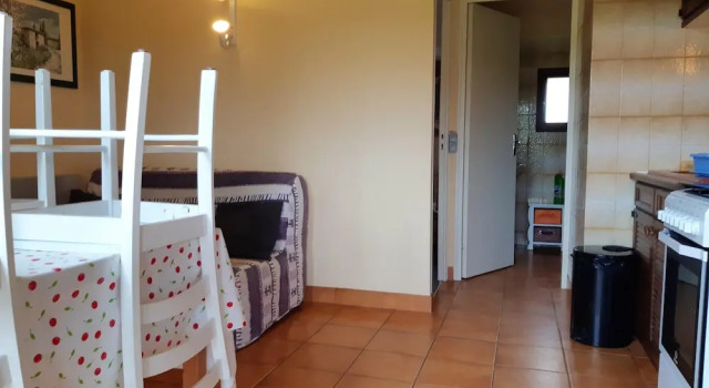 House With 2 Bedrooms in Saint-genies, With Shared Pool, Furnished Garden and Wifi - 8 km From the Beach, Prenota Hotel Hotel a Aquitania con parcheggio, Parcheggio