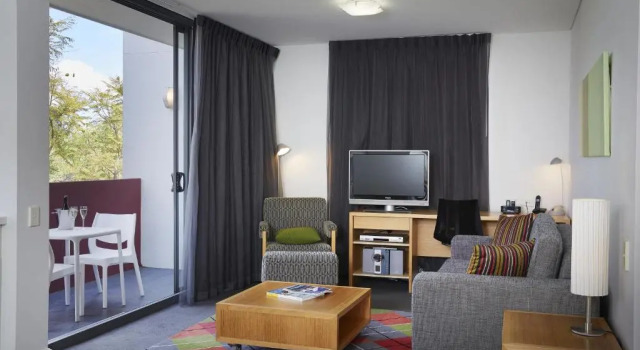 Люкс Classic East Perth Suites Hotel