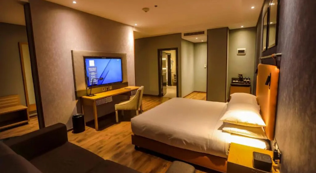 Двухместный полулюкс с видом на внутреннюю территорию Four Points by Sheraton Kigali
