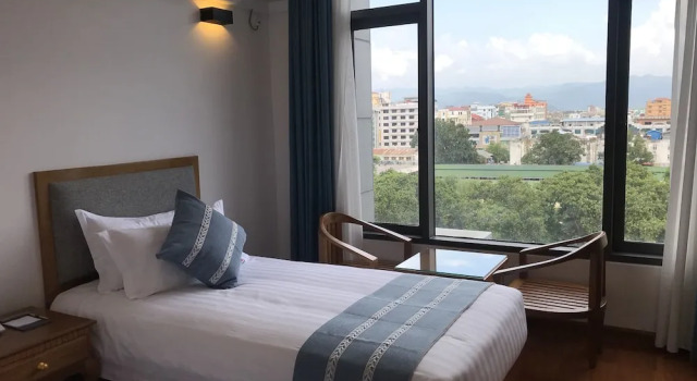Deluxe Dvoulůžkový s manželskou postelí pokoj 1 ložnice a výhledem na město Dragon Phoenix Hotel