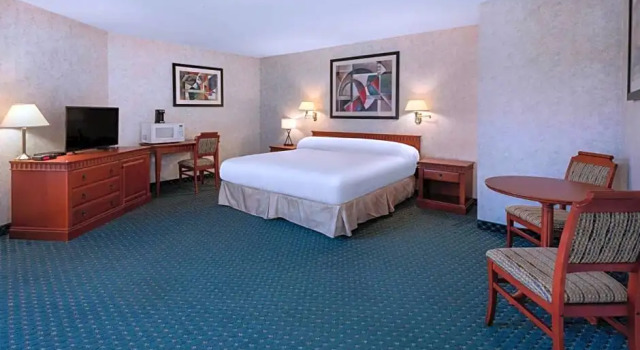 Номер Premium Travelodge by Wyndham Amherst
