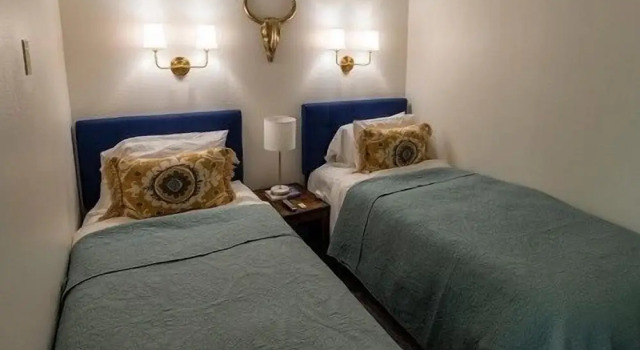 3106- One Bedroom + Den Deluxe Powderhorn Lodge 1 Hotel Room by RedAwning, Varaa Hotelli Solitude 