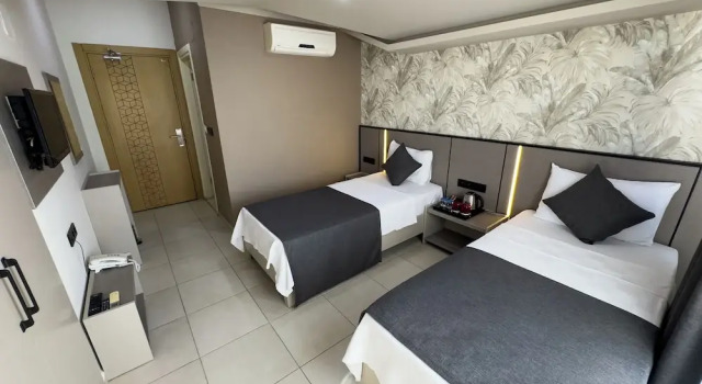 Двухместные апартаменты с балконом Sardunya Hotel