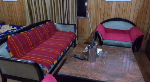 Mall road Stay with In-house restaurant, Rezervovat Hotel Nainital Uttarakhand