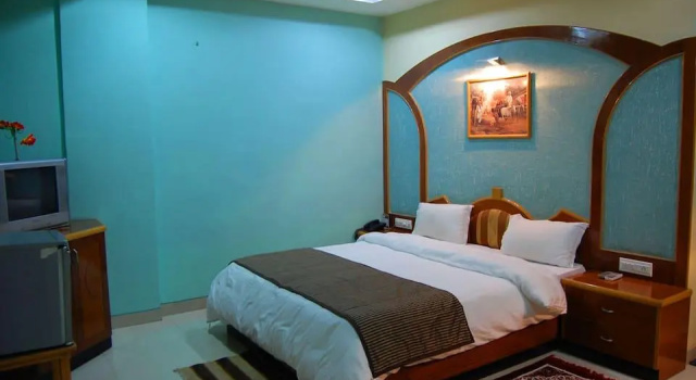 Hotel Kalinga Palace, Забронировать Отель Бармер штат Раджастхан