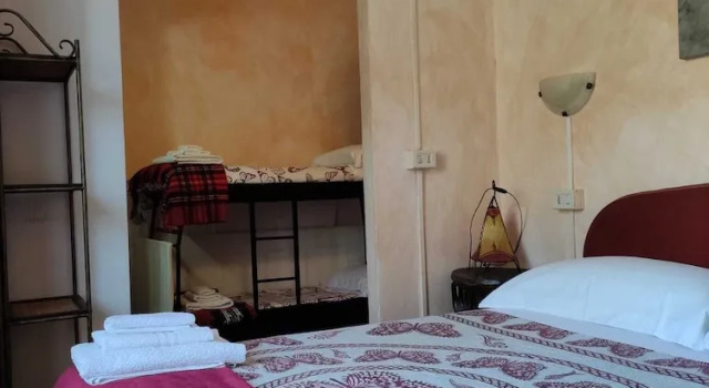 Трёхместный номер Classic c 1 комнатой Hotel Glicine