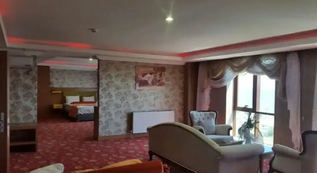 Трёхместный номер Standard Nevan Suite Hotel
