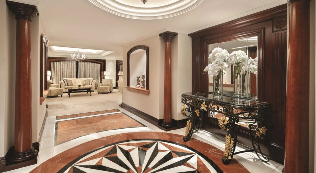 Shangri-La Jakarta, Buchen Sie Hotel Tanah Abang Jakarta, in der Nähe von Denkmal Selamat Datang
