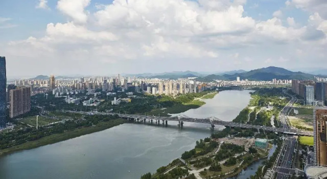 Dyrektorski dwuosobowy suite Sheraton Shaoxing Shangyu