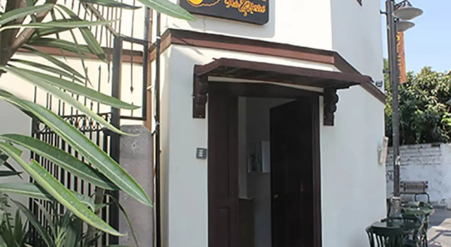 Funky Monkey Hostel & Pub Antalya - Adults Only, Забронировать Хостел Хостелы провинции Антальи, Хостел