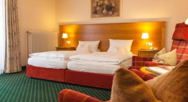 Landhotel Der Schwallenhof, Забронировать Отель Отели Teutoburg Forest с парковкой, Парковка
