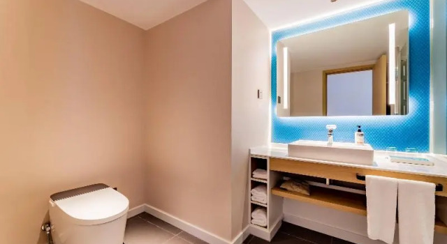 Двухместный люкс c 1 комнатой Holiday Inn Express Hohhot East Station by IHG
