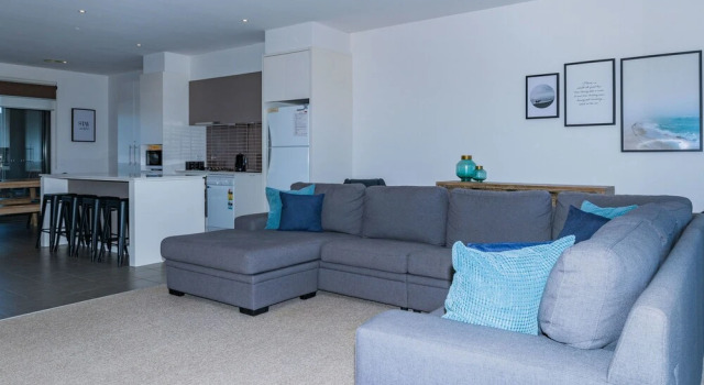13 Shore Place, Book Hotel Hotels in Victoria with Parking, Parking