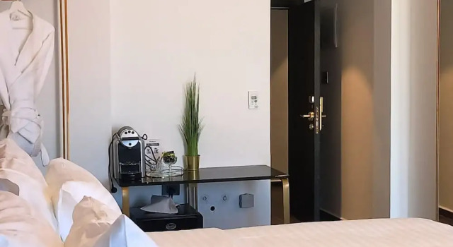 Номер Deluxe с балконом H-34 Boutique Hotel