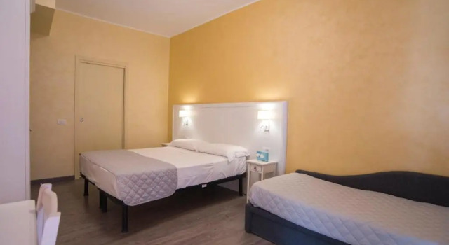 Трёхместный номер Standard Hotel Marisa