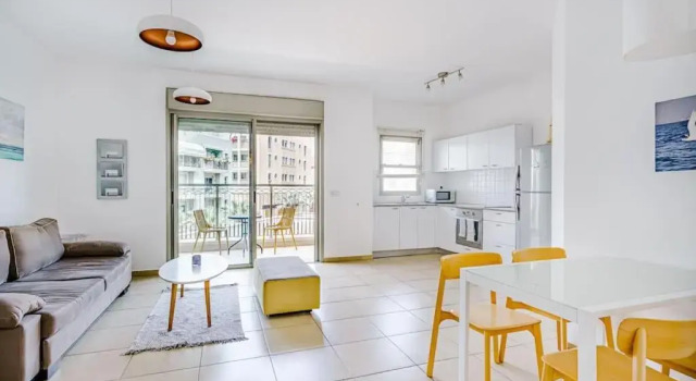 Flea Market 1BR - 6 09 Tankhum St Tel Aviv #, Забронировать Апартаменты/квартира Отели Тель-Авива с парковкой, рядом с Пляж Альма, Парковка