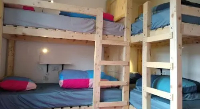 Lazy Cow Hostel, Book Hostel / Vandrerhjem Hostels i Clare, Hostel / Vandrerhjem