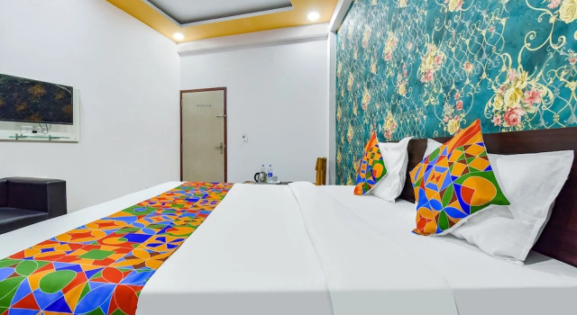 Fabhotel Sarvika