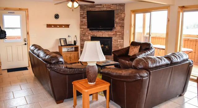Апартаменты Цокольный этаж с 3 комнатами с балконом The Lodge at Duck Creek
