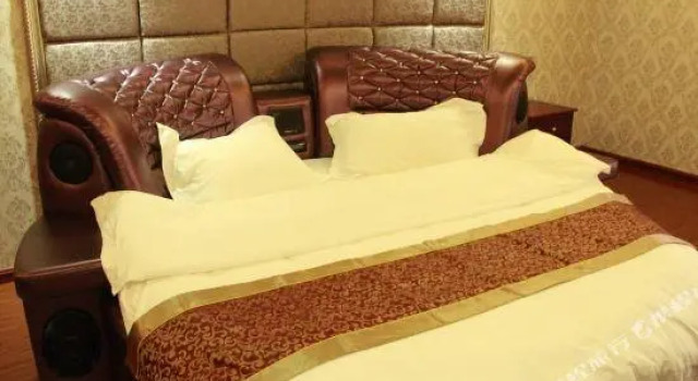 Yikai Business Hotel, Забронировать Отель Чжанцзяцзе Хунань