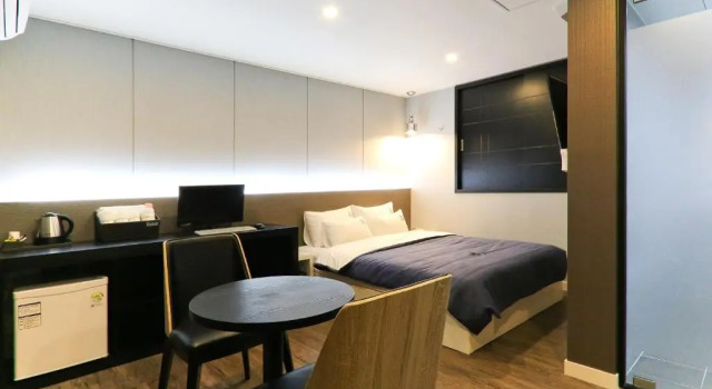 Номер Standard Louis Hotel