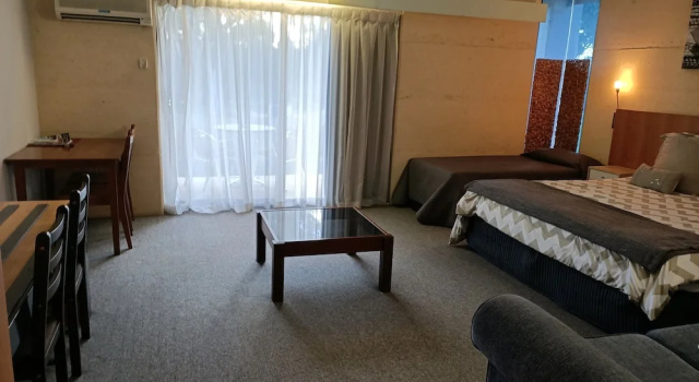 Номер Deluxe с балконом и с видом на озеро Yanchep Inn