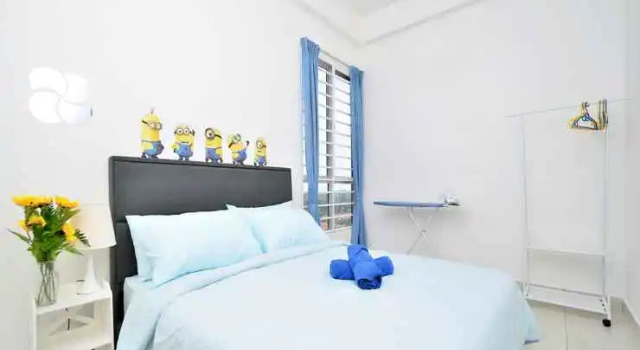 Minions Homestay_Near KLIA_WIFI + TV Box