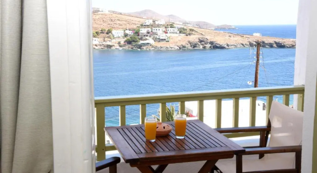 Nefeli Suites Kythnos, Prenota Hotel Loutra Kythnos