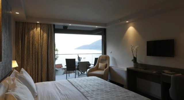 Люкс Deluxe с балконом и с видом на море Palmon Bay Hotel & Spa