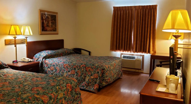 Четырёхместный номер Standard Family Budget Inn