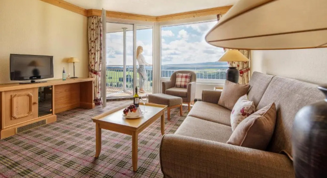 Люкс Schwarzwald Wellnesshotel SAIGERHÖH I Spa Golf & Wandern über dem Titisee