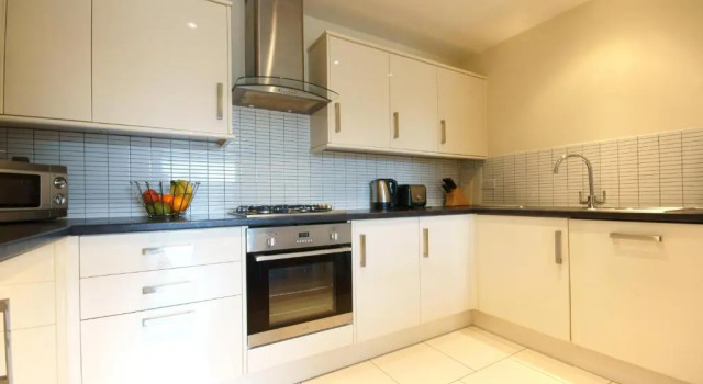 Апартаменты Superior Lodge Drive Serviced Apartments