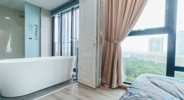 Люкс Midvalley Southkey Mosaic Suite by Nest Home