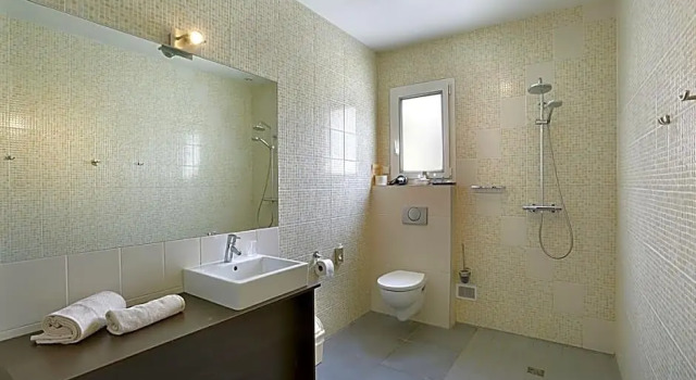 Трёхместный номер Superior Resort Résidence Pierre, The Originals Relais (Relais du Silence)