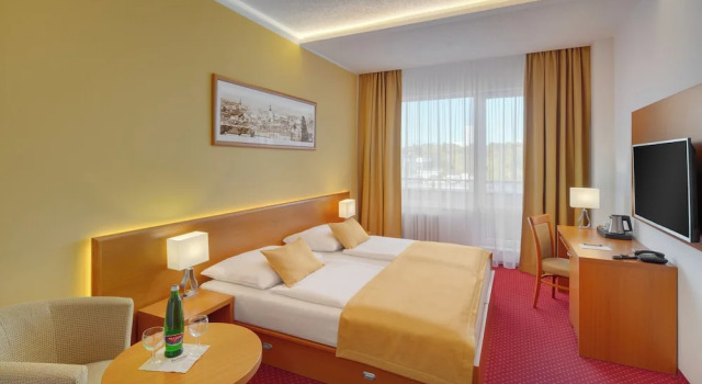 Двухместный номер Standard c 1 комнатой с балконом Avanti Hotel