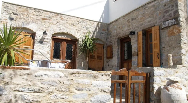 Четырёхместный номер Standard с видом на море Pension Sofia Amorgos-Katapola