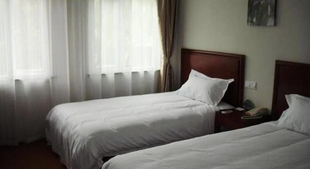 GreenTree Inn Nanjing ZhonGYAnGMEn Railway Station Express Hotel, Prenota Hotel Hotel a Jiangsu con parcheggio, Parcheggio