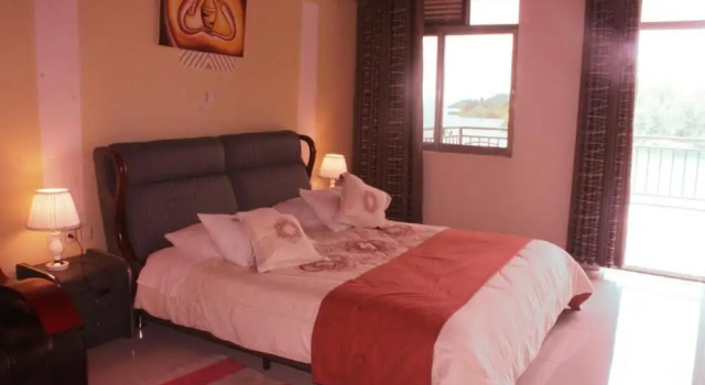 Luxury Suite With Balcony and Incredible View on the Water