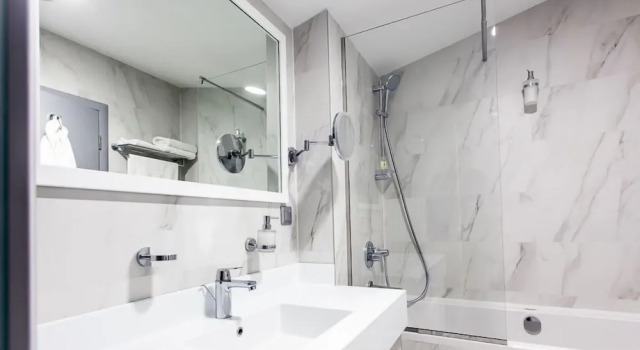 Номер Superior Hotel Central Sarajevo - Gym, Pool & Spa