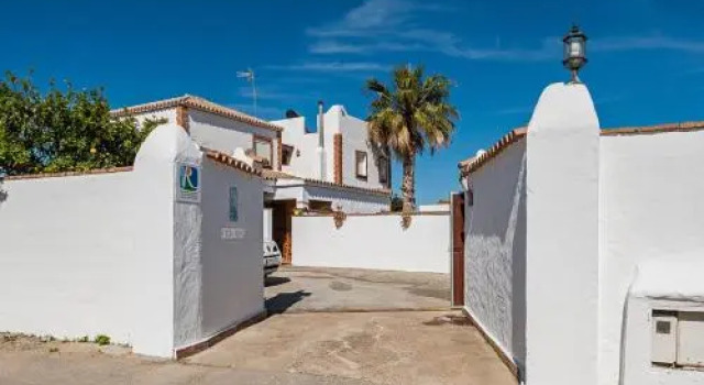 Casa Mayo con piscina privada, Забронировать Вилла Виллы Конил-де-ла-Фронтера, Вилла