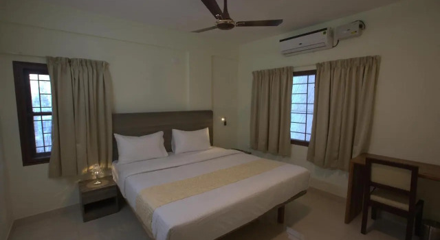 Elysian Grand Hotel, Rezervovat Hotel Hotely v Bangalore s parkováním, Parkování