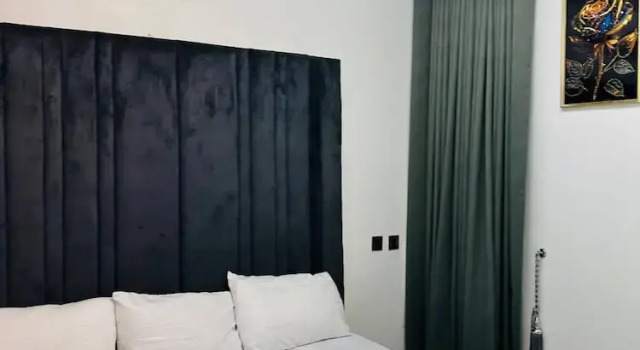 1bed apt With Balcony, Tennis , Snooker and Pool, Book Apartment Ikeja 