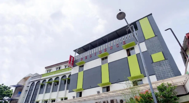 OYO 687 Residence Hotel Syariah, Rezerwuj Hotel Medan Sumatra